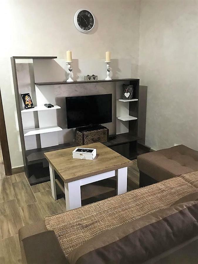 Eko Apartmani Krackovic Golubovci Exterior foto