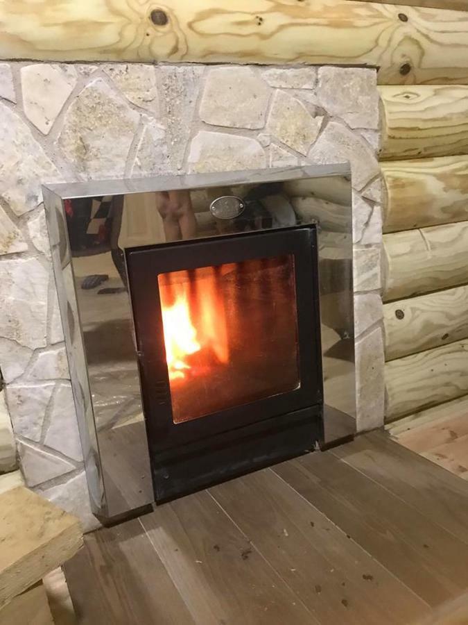 Eko Apartmani Krackovic Golubovci Exterior foto